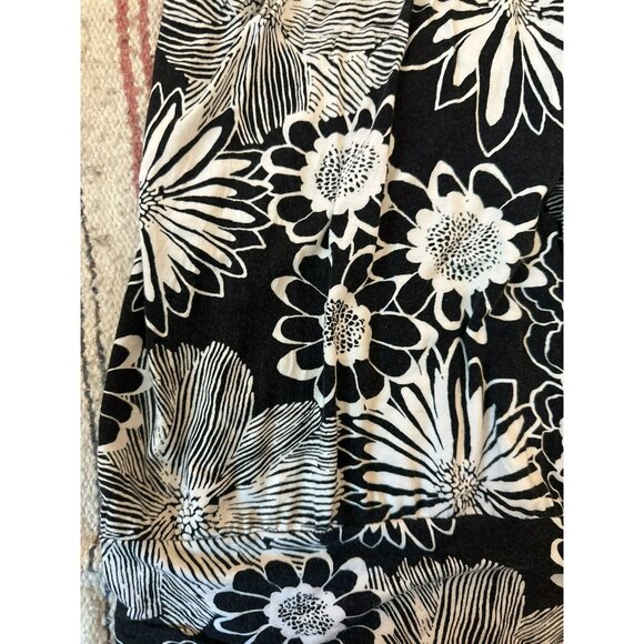 Cable & Gauge Black & White Floral Sleeveless Crochet Neck Top S Cottage Core - Picture 3 of 5